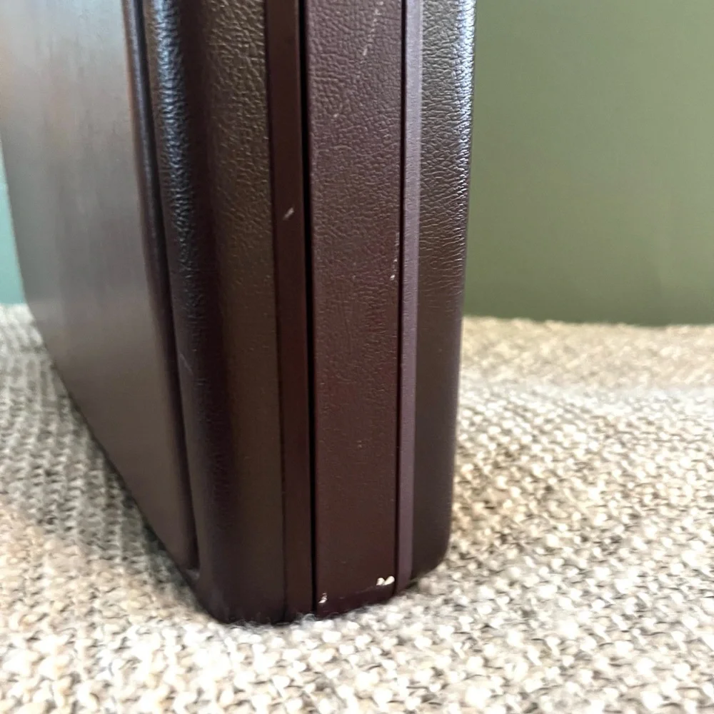 Briefcase American tourister cowhide burgundy